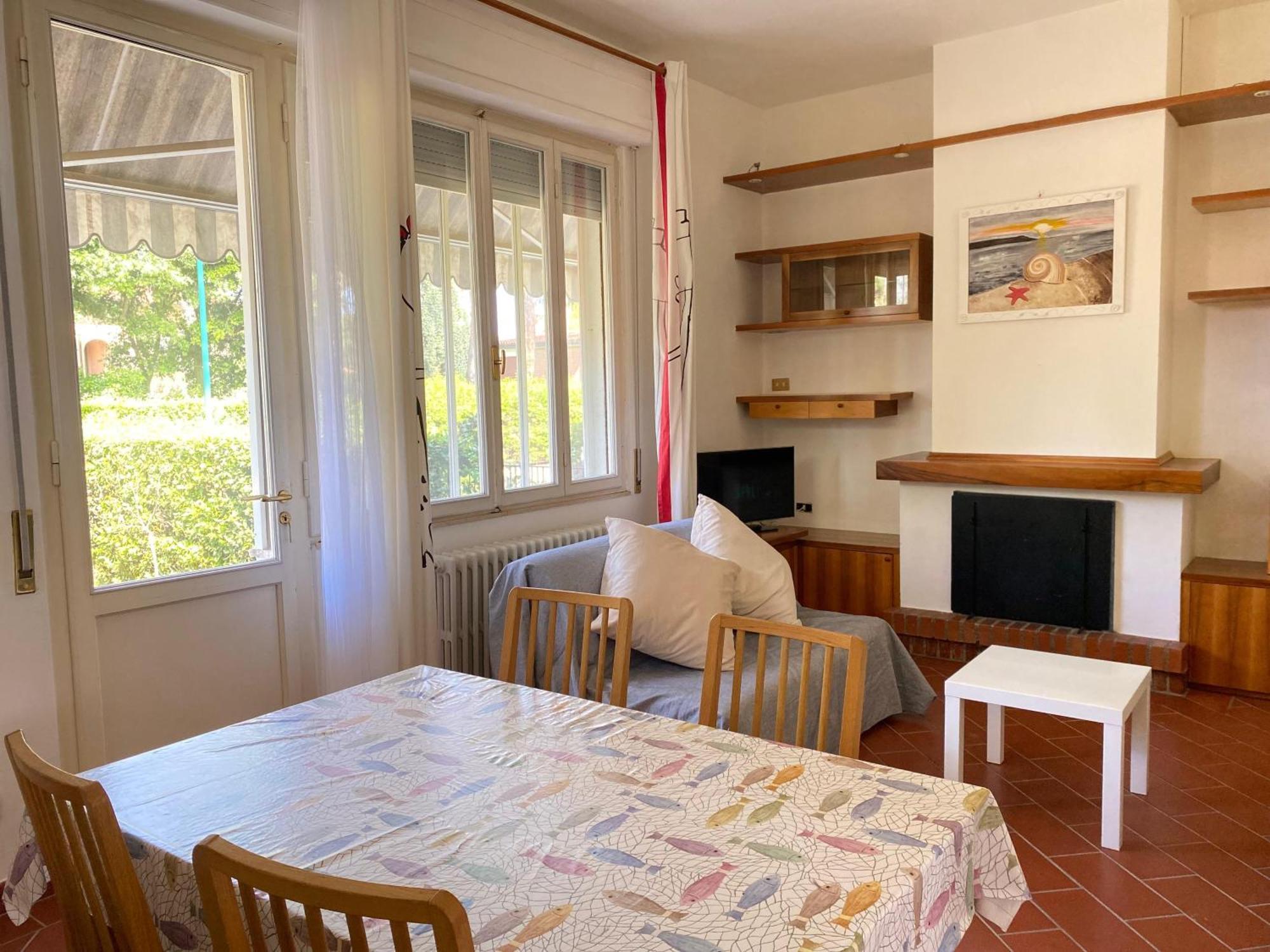 Pineta Apartament ตีร์เรเนีย ภายนอก รูปภาพ