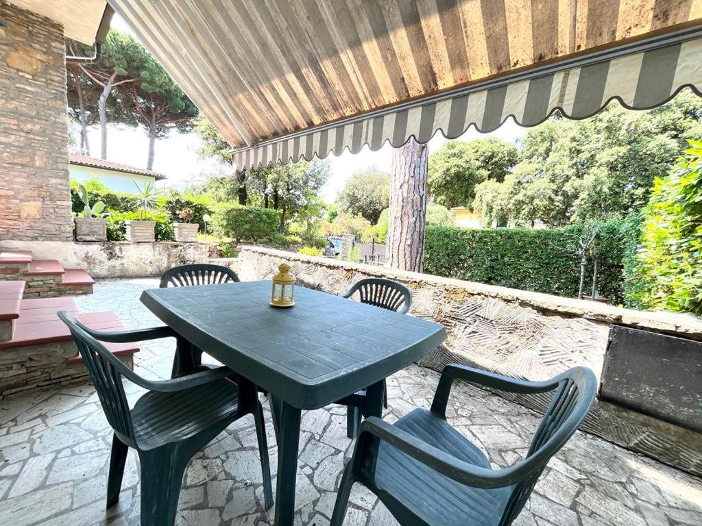 Pineta Apartament ตีร์เรเนีย ภายนอก รูปภาพ