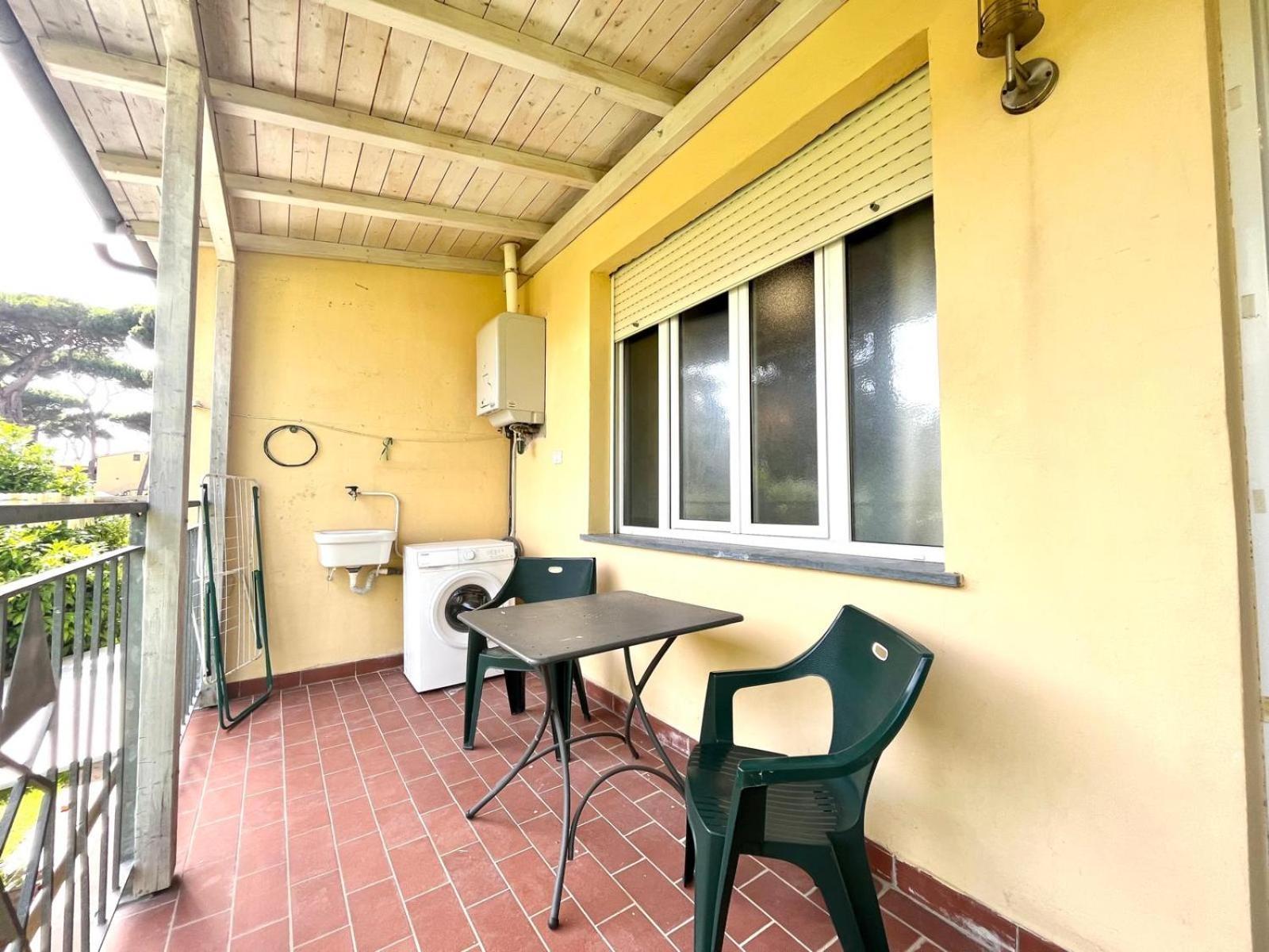Pineta Apartament ตีร์เรเนีย ภายนอก รูปภาพ